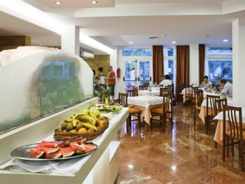 Sagitario Playa Hotel Cala Blanca  Cala Blanca (Menorca)